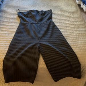 STRIPED STRAPLESS ROMPER